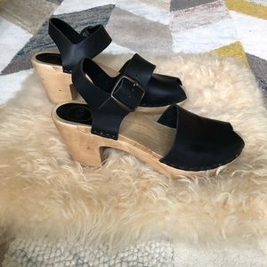 No.6 black peep toe high heel size 9 clog sandal.